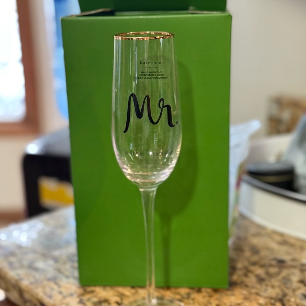 Kate Spade Mr. Champagne Glass with Gold Accent NEW - Picture 3 of 3